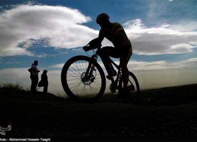 مسابقات دوچرخه سواری بام ایران، قهرمانی فراز شکری در روز نخست