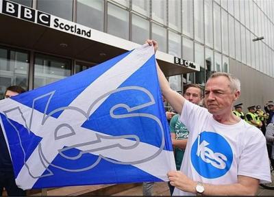 تجمع مردم اسکاتلند علیه سیاست های متعصبانه بی بی سی در گلاسکو