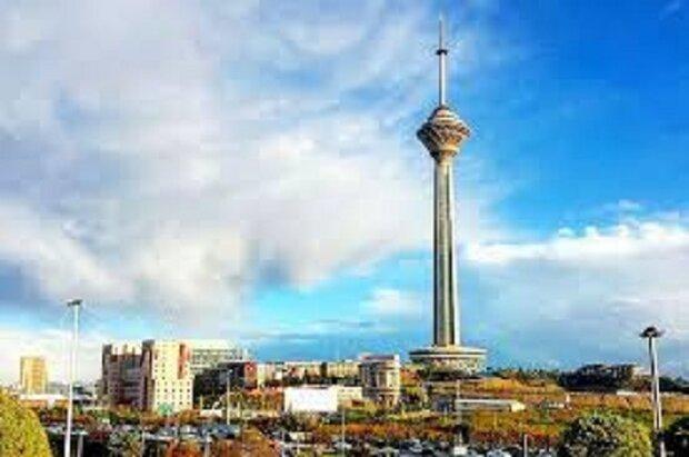 رصد دنباله دار نئووایس بر فراز برج میلاد رصد دنباله دار نئووایس بر فراز برج میلاد
