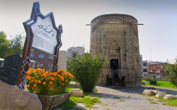 برج سه گنبد ارومیه، بنایی باقیمانده از دوران سلجوقیان